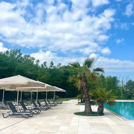 Otel Mak Albania 5*