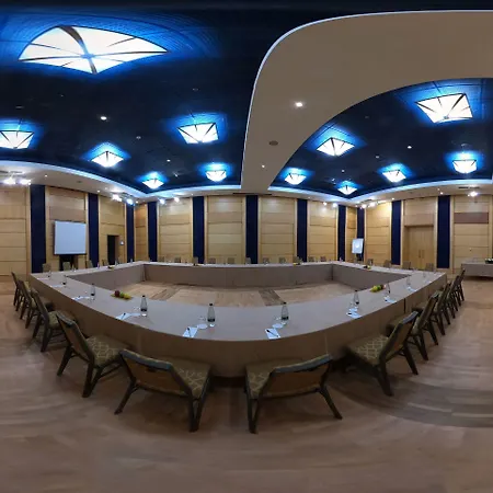 فندق ماك ألبانيا 5*