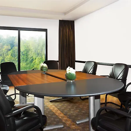 Otel Mak Albania